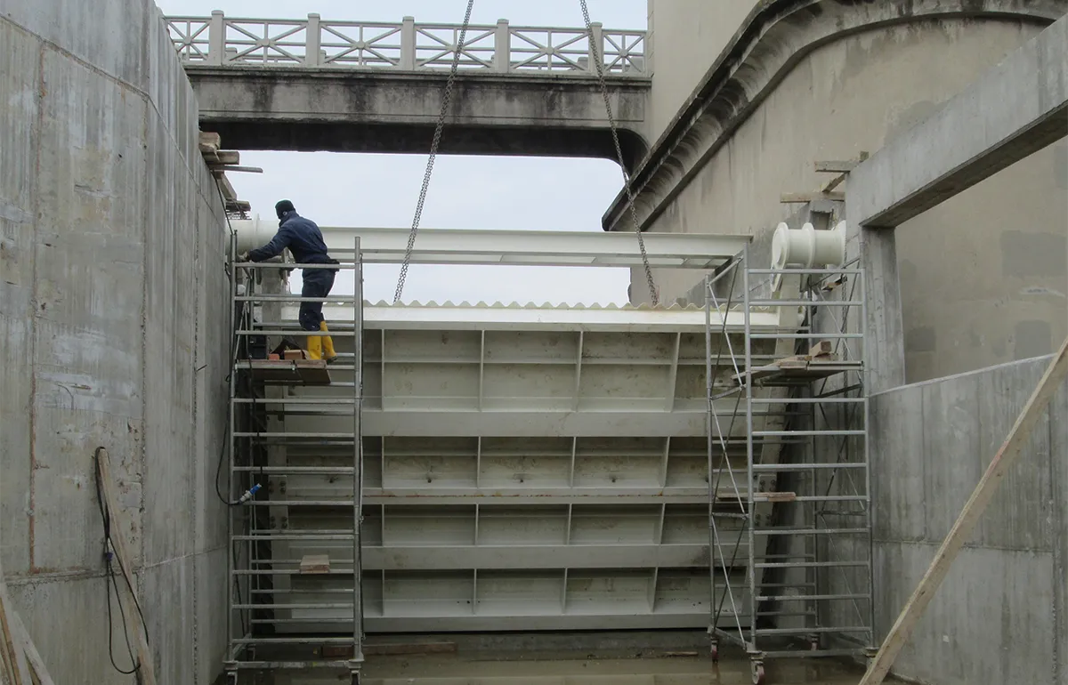 gates-trashrack-1